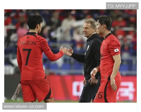 足球手背的秘密与技巧解析让你在球场上更具优势